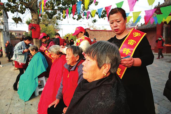 邯鄲叢臺區(qū)：200多位老人樂享餃子宴